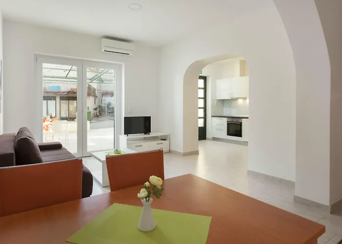 Podgorka * Podgora (Split-Dalmatia)