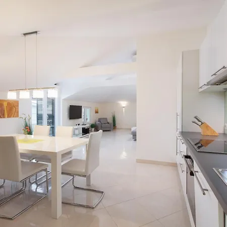 Podgorka Apartment *